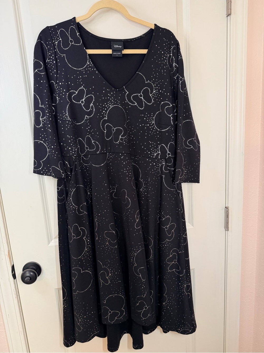 Torrid Disney Minnie Mouse Silver Foil Skater Dress Size 1 14/16 NWOT